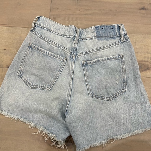 Dynamite Ripped Jean Shorts - Picture 3 of 3